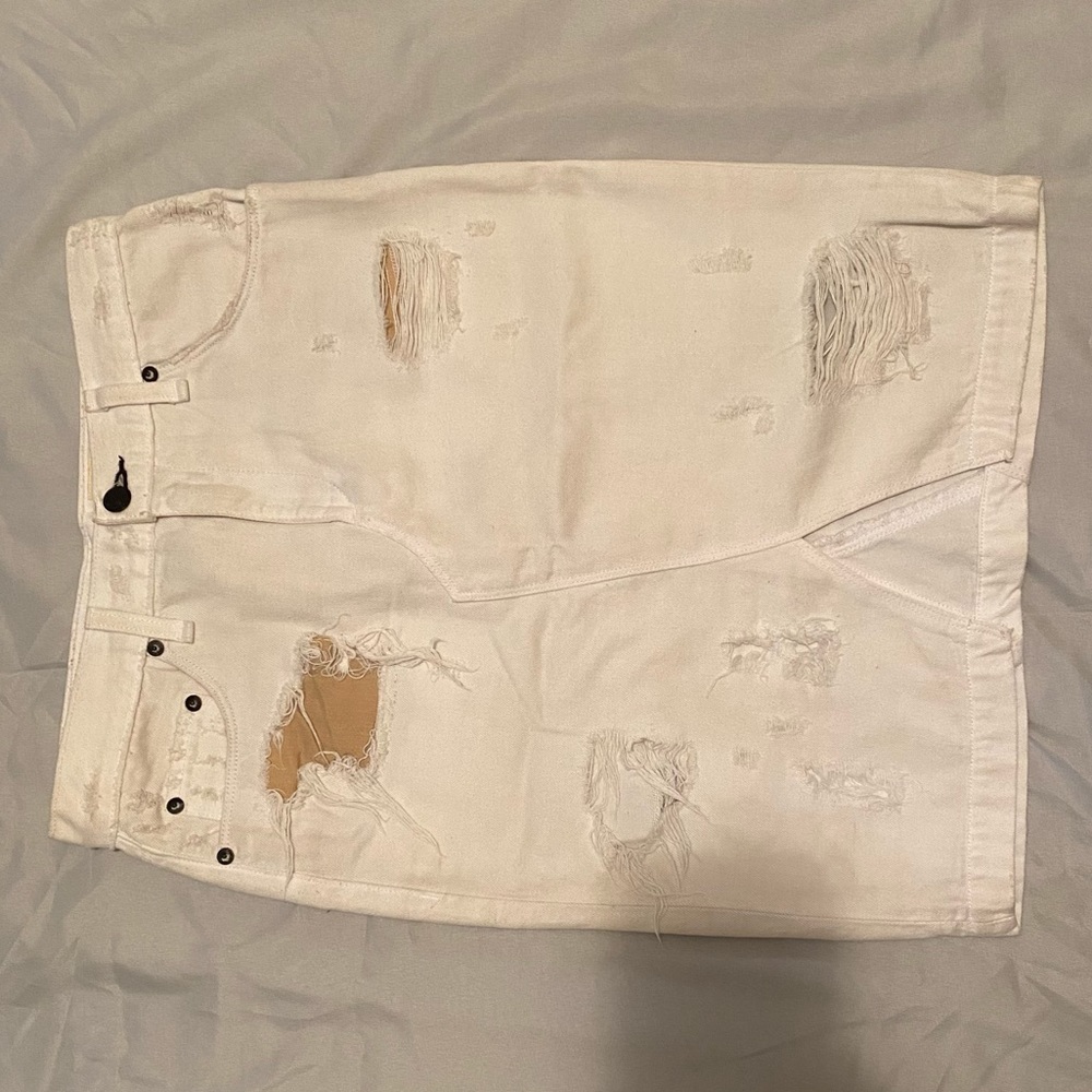 Distressed Rag & bone white denim skirt